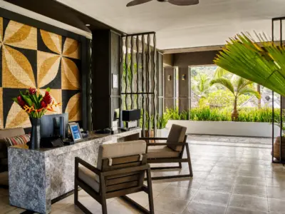 Front Desk 1