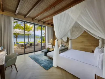 Bay house one bedroom pool suite1
