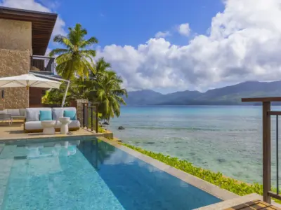 One Bedroom Ocean House with Pool