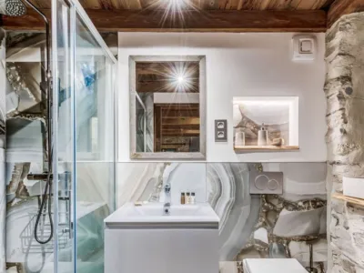 Chalet des Reves 11 diap bathroom