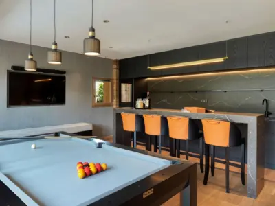 Chalet infusion imgi 20 chalet luxe bar billard