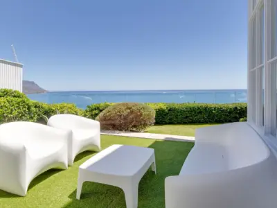60 White Cliffs