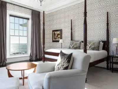 129 White Cliffs