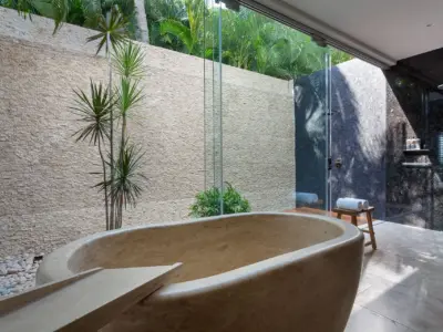 Casa La Vida Master 1 Bathroom