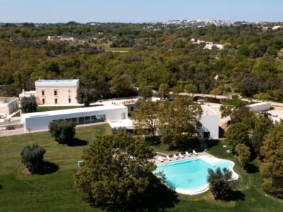 Villa Desenszky Vitale Page 1