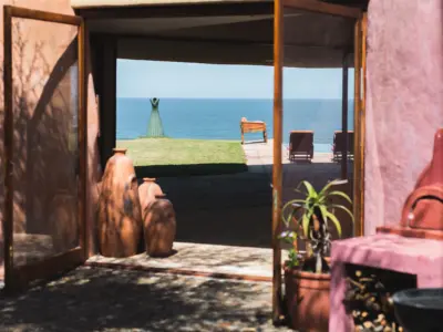 Sand castle Courtyard view to ocean