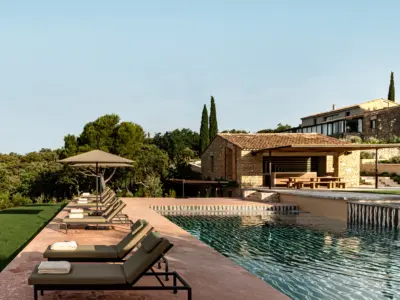 Iconic hauts de gordes Mr Tripper 1