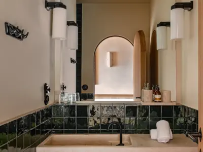 Iconic hauts de gordes Mr Tripper 68