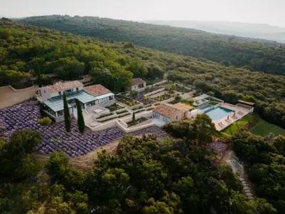 Iconic House Les Hauts de Gordes Drone 3