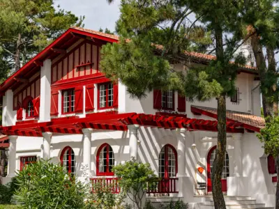 Bords du lac iconic house mrtripper 3