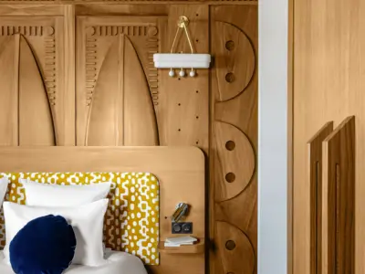 Bords du lac iconic house mrtripper 26