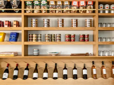 Bords du lac iconic house mrtripper 39