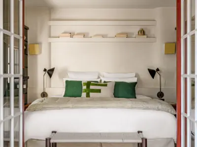 Bords du lac iconic house mrtripper 69