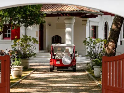 Bords du lac iconic house mrtripper 75