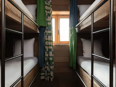 ICONIC HOUSE Y Studio 1550 17 HD