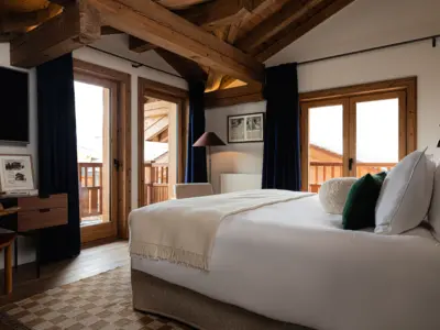 ICONIC HOUSE Y Studio 1550 18 HD