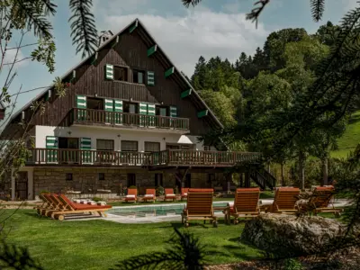 Sarto iconic house mrtripper 25