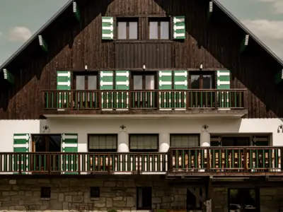 Sarto iconic house mrtripper 82