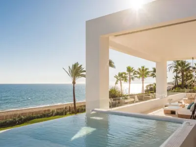 REF 012 11 BR BEACHFRONT VILLA 2