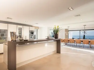 REF 012 11 BR BEACHFRONT VILLA 4