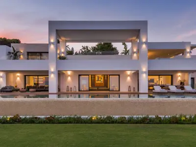 REF 012 11 BR BEACHFRONT VILLA 12