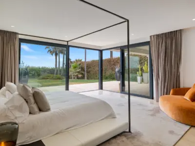 REF 012 11 BR BEACHFRONT VILLA 13