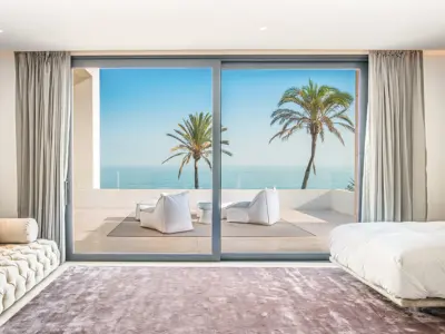 REF 012 11 BR BEACHFRONT VILLA 18