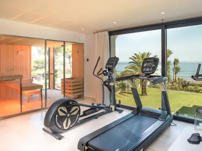 REF 012 11 BR BEACHFRONT VILLA 23