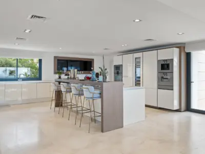 REF 012 11 BR BEACHFRONT VILLA 26