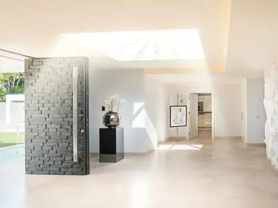 REF 012 11 BR BEACHFRONT VILLA 29