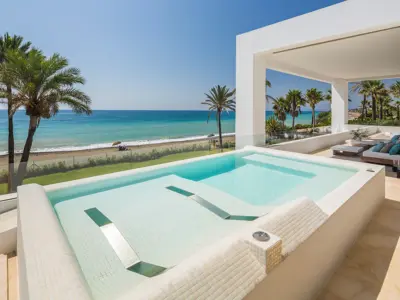 REF 012 11 BR BEACHFRONT VILLA 31