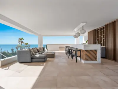 REF 012 11 BR BEACHFRONT VILLA 31