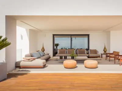 REF 012 11 BR BEACHFRONT VILLA 32