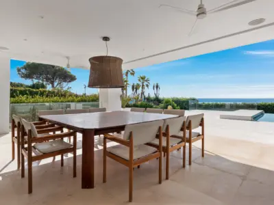 REF 012 11 BR BEACHFRONT VILLA 33