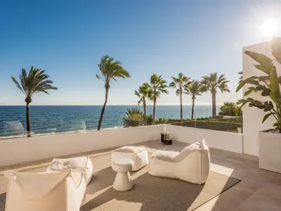 REF 012 11 BR BEACHFRONT VILLA 35