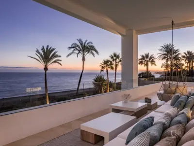 REF 012 11 BR BEACHFRONT VILLA 37