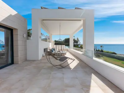 REF 012 11 BR BEACHFRONT VILLA 45