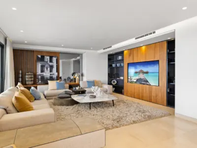 REF 012 11 BR BEACHFRONT VILLA 48