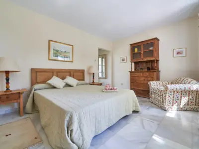 REF 015 6 BR BEACHFRONT HACIENDA 30