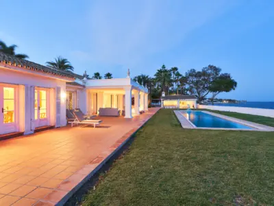 REF 015 6 BR BEACHFRONT HACIENDA 55