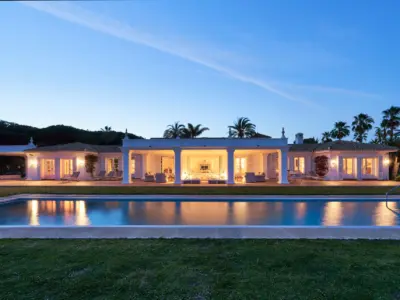 REF 015 6 BR BEACHFRONT HACIENDA 56