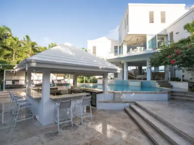 PEARL WEST EXTERIORES 4