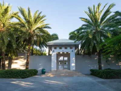 PEARL WEST EXTERIORES 22