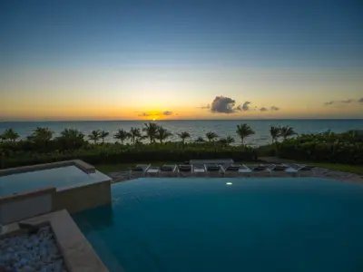 PEARL WEST EXTERIOR AMANECER 2