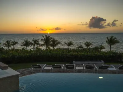 PEARL WEST EXTERIOR AMANECER 3