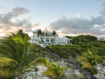 PEARL WEST EXTERIORES 12