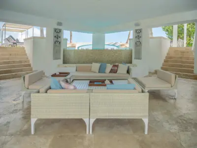 PEARL WEST EXTERIORES 13