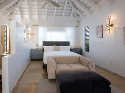 PEARL WEST SUITE 5 1