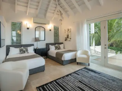 PEARL WEST SUITE 7 1