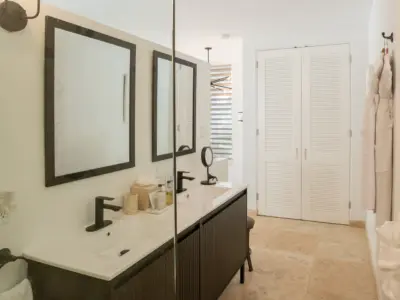 PEARL WEST SUITE 1 BAÑO 2